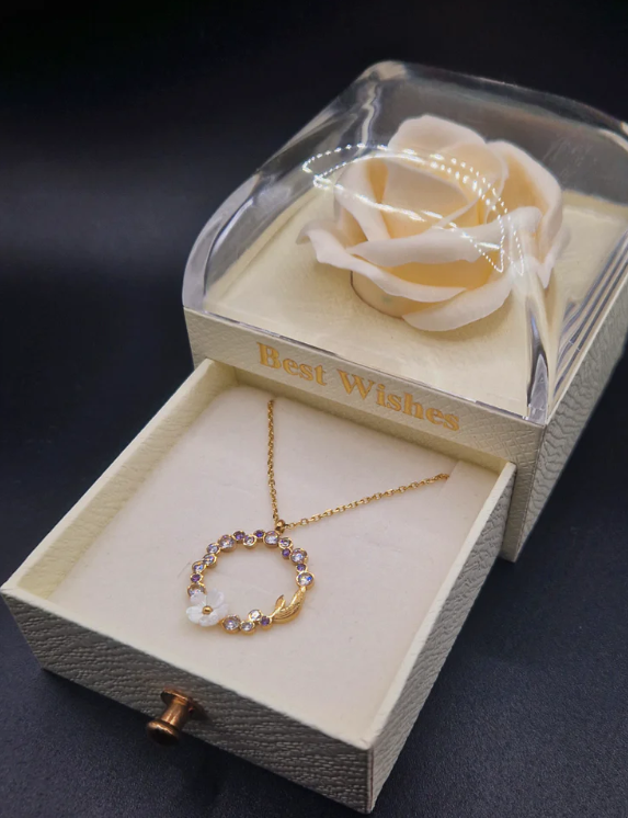 Le Collier "Alyn Florale" – Purple Edition